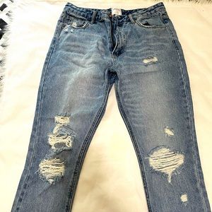 Denim distressed jeans